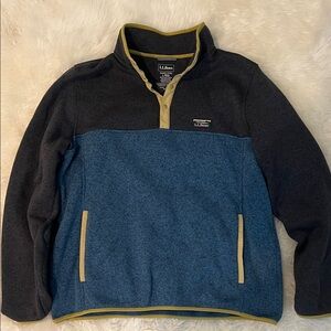 L.L. Bean Men's pullover Sweater in Blue and Dark Gray